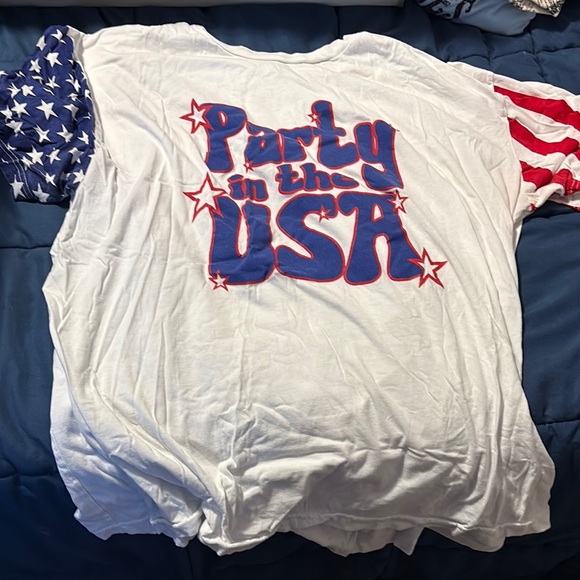 Patriotic Party USA T-Shirt - Picture 1 of 3